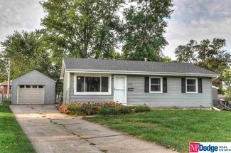 8129 Valley St, Omaha, NE 68124