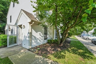 14 Carrie Ct, Kendall Park, NJ 08824