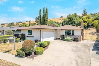 31050 Chicoine Ave, Hayward, CA 94544