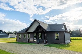 454 S Division St, Moyie Springs, ID 83845