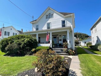 111 W South St, Everett, PA 15537