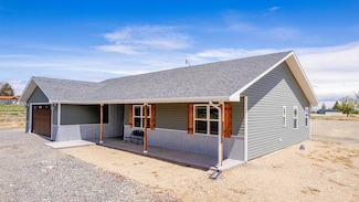 943 Crestview Ct, Powell, WY 82435