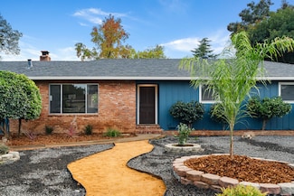 595 Rafael St, Redding, CA 96002