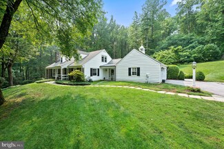 521 County Line Rd, Wayne, PA 19087