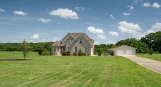 11760 London Ln, Apison, TN 37302