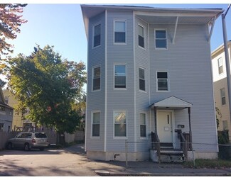 21 Hacker St, Worcester, MA 01603