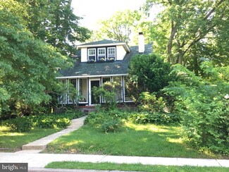 27 Sycamore Ave, Morton, PA 19070