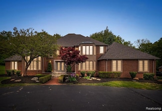 4932 Susans Way, Bloomfield Hills, MI 48302