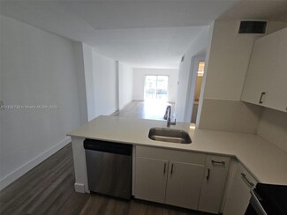 8101 Crespi Blvd Unit 402, Miami Beach, FL 33141