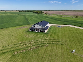 000 N 300 Rd, Overbrook, KS 66524