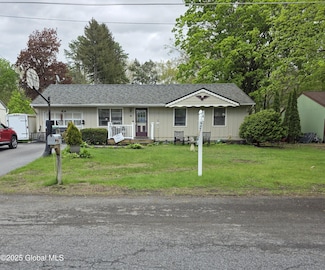 6 Spa Dr, Saratoga Springs, NY 12866