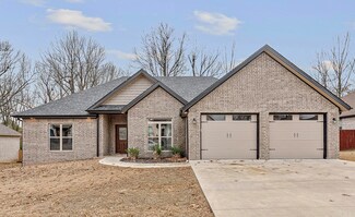 1900 Austin Ln, Paragould, AR 72450