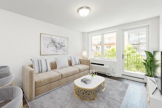 25-51 38th St Unit 3-B, Astoria, NY 11103