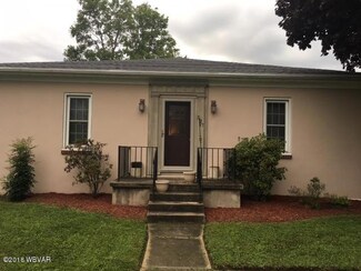 527 E Penn St, Muncy, PA 17756