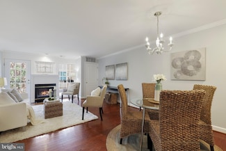 6932 Fairfax Dr Unit 202, Arlington, VA 22213