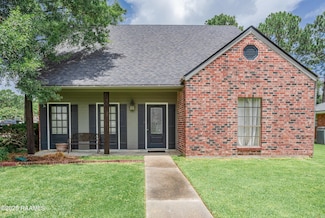 295 Lark Dr, Lafayette, LA 70508
