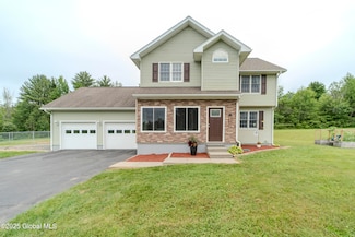 106 Jamie Ln, Broadalbin, NY 12025