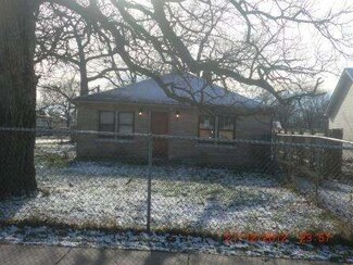 399 Melrose Ave, Aurora, IL 60505