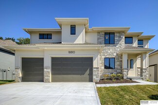 18810 Grand Ave, Omaha, NE 68022