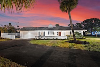 101 Augusta Ave, Palm Harbor, FL 34683