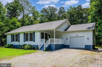 552 S Independence Dr, Montross, VA 22520