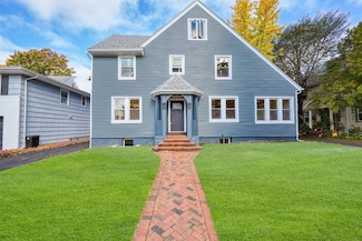 15 Shepherd St, Rockville Centre, NY 11570