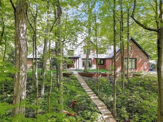 7916 Traders Hollow Ln, Indianapolis, IN 46278