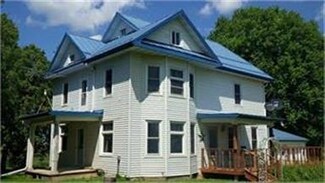 16252 King Rd, Mc Gregor, IA 52157