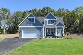 23 Hunter Ct, Milton, NY 12020