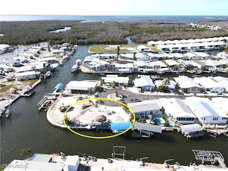 2950 Skipper Ln, Saint James City, FL 33956