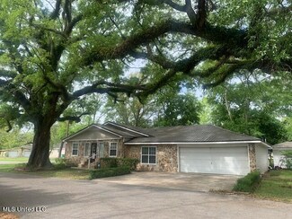 4501 Atchison St, Moss Point, MS 39563