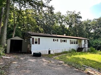 215 Breckenridge St, Palmer, MA 01069
