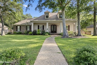 3208 Oakleigh Cir, Ocean Springs, MS 39564