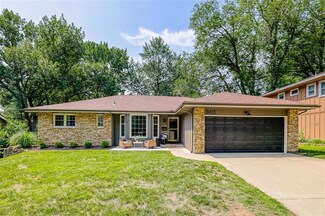8415 W 90th St, Overland Park, KS 66212