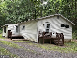 688 Fishing Creek Rd, New Cumberland, PA 17070