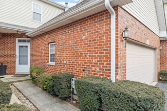 528 Goodwin Dr, Bolingbrook, IL 60440