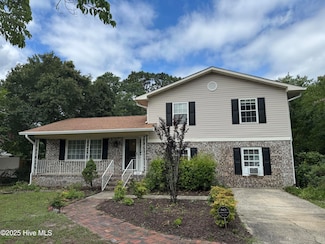 210 Spartan Rd, Wilmington, NC 28405