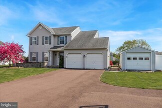 2121 Claymont Dr, Quakertown, PA 18951