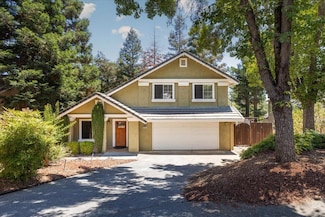 1045 Fox Run Ct, Auburn, CA 95603