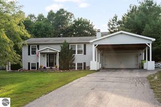 3131 Paysage Place, Traverse City, MI 49684