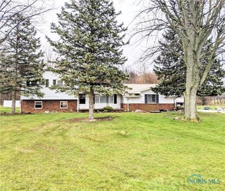 11412 Pemberville Rd, Bradner, OH 43406