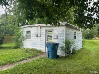 408 N 8th St, Canton, MO 63435