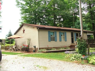 9018 Ziegler Rd, Hanoverton, OH 44423