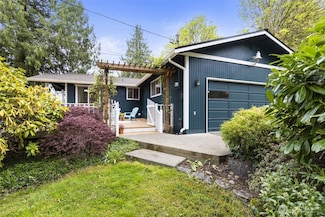2085 NW Swanlund St, Poulsbo, WA 98370