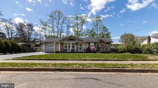 750 W Earl Dr S, Vineland, NJ 08360