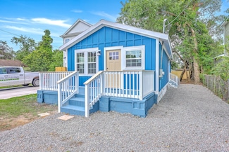 2011 Hugo Ave, North Charleston, SC 29405