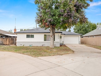 4679 E Norwich Ave, Fresno, CA 93726