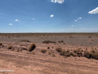 8876 Hunt Rd, Winslow, AZ 86047