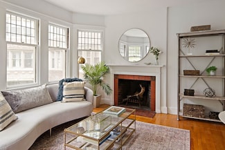 10 Dana St Unit 202, Cambridge, MA 02138