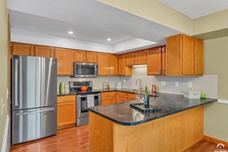 922 Alma Ct, Lawrence, KS 66049